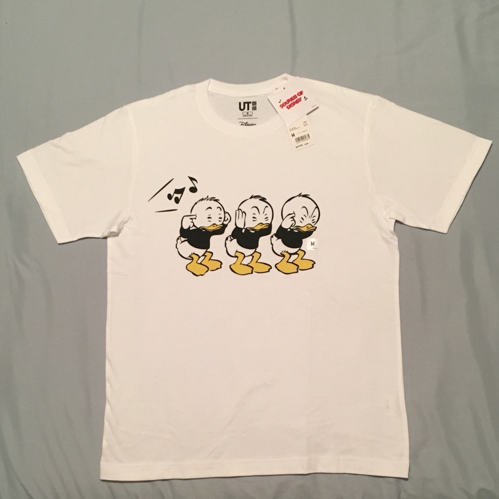 Uniqlo Mens Sounds of Disney Graphic T